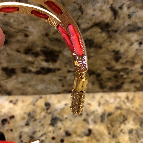 🌹BCBG cuff red and ivory linked gold fringe end - Picture 12 of 16